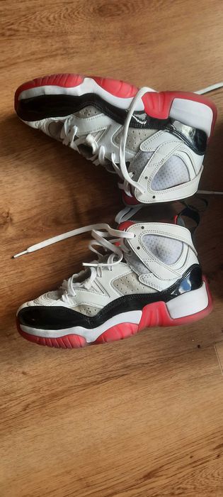 Ténis jordan jumpmen  37.5