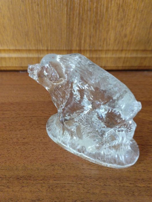 Чудова кришталева  вінтажна статуетка.