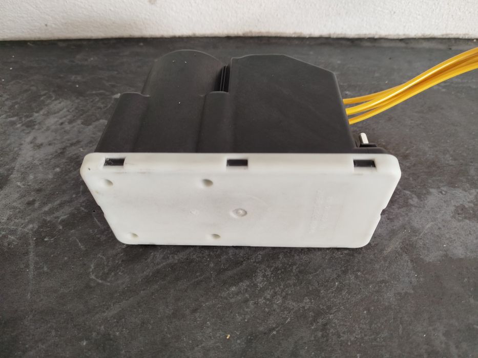 Compressor fecho central Mercedes 190