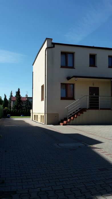 Pokoje     blisko Lotniska . Nocleg U Leona. Tanio hostel