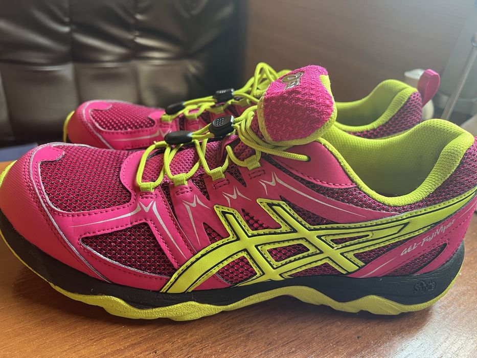 Кроссовки  Asics