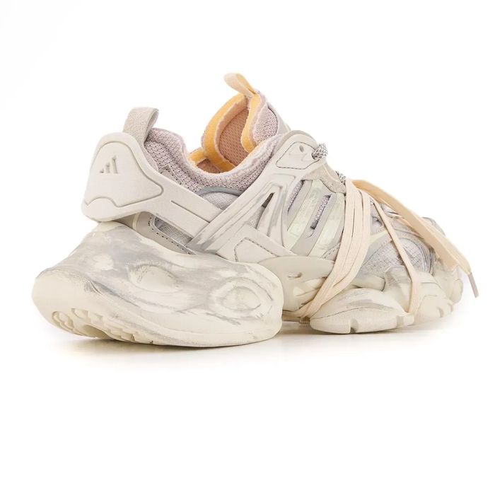 Сірі жіночі кросівки Adidas Vento XLG Deluxe Beige Grey