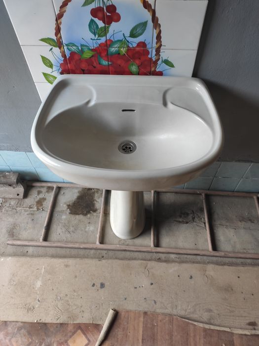 Умивальник з стійкою ціна за все