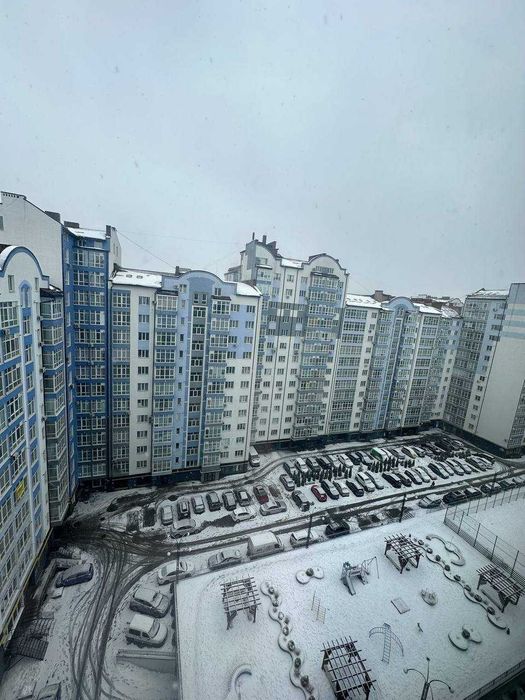 ЗДАНА 1 кім кв в ЦЕНТРІ. 42.9м2. Можна починати ремонт. ГАЗ Є!