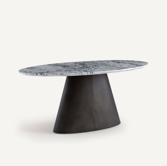 Mesa de Refeição em Mármore