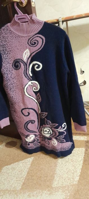ПРОДАМ  СВИТЕР  50-52р.