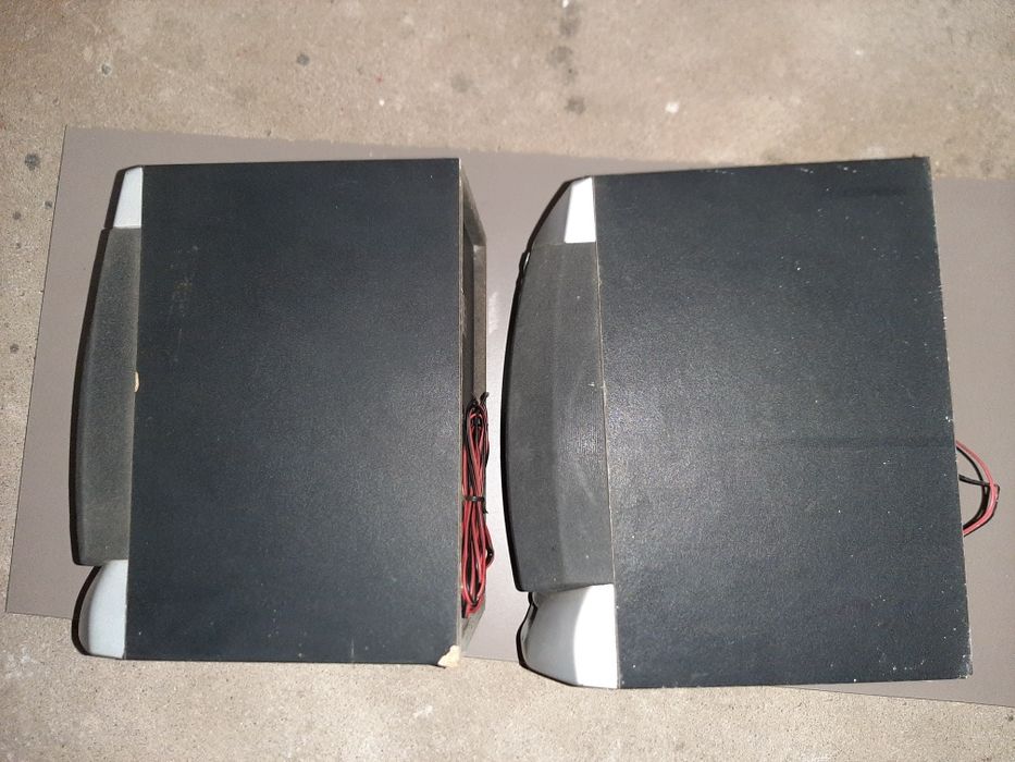 2 colunas de som Grundig