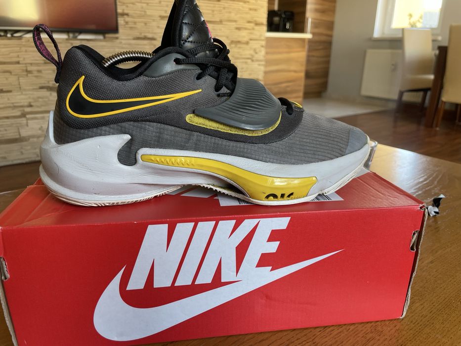 Sprzedam buty NIKE ZOOM FREAK 43 rozmiar