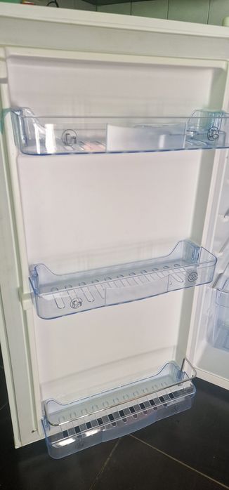 Mała lodówka 84cm