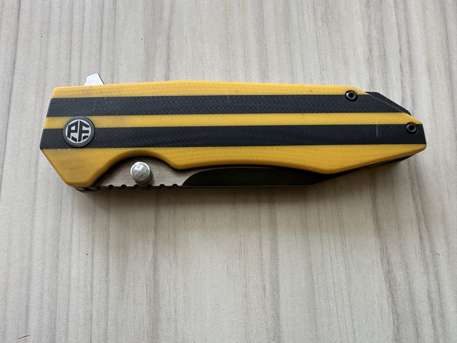 Nóż składany Petrified Fish Mocado PF-P08 YS Black/Yellow G10