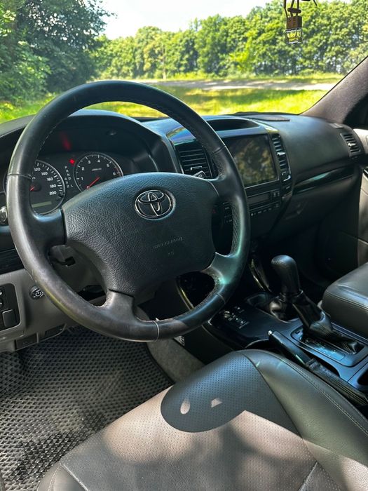 TOYOTA Land Cruiser Prado120