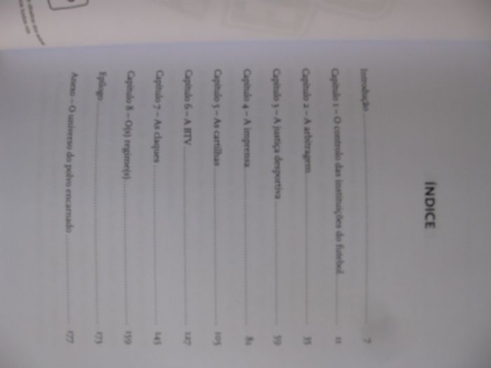 O Polvo Encarnado de Francisco J. Marques e Diogo Faria