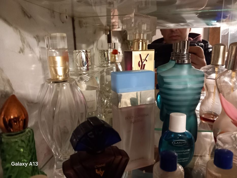 Perfumes frascos vazios colecção