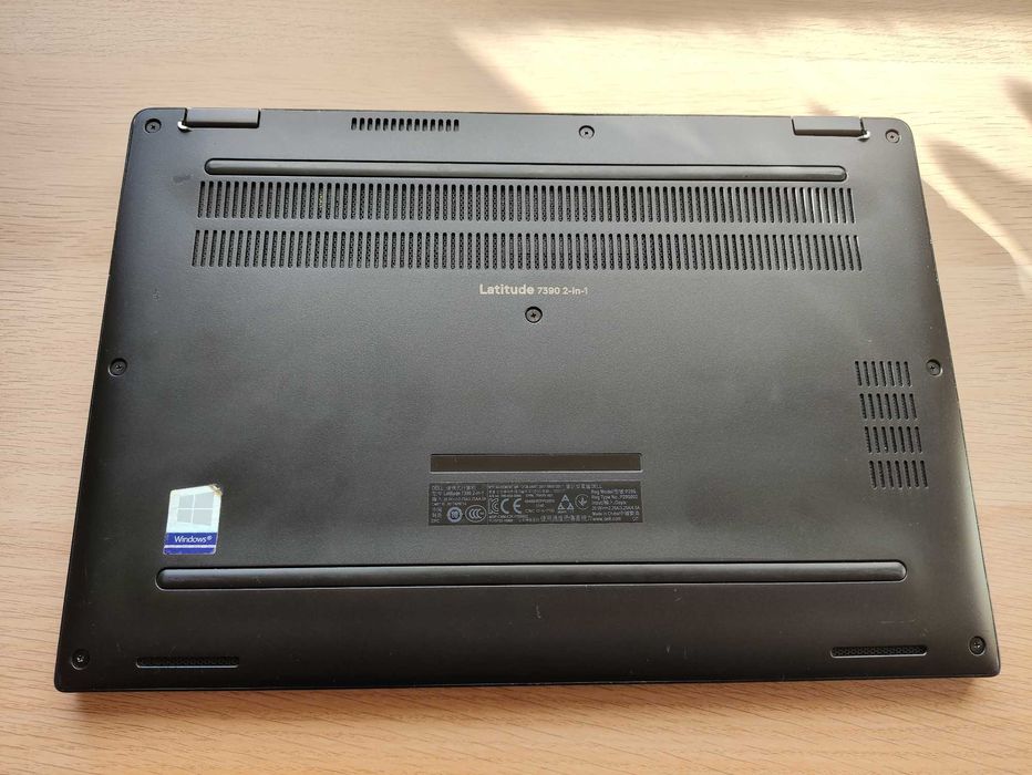 Dell Latitude 7390 2in1 laptop