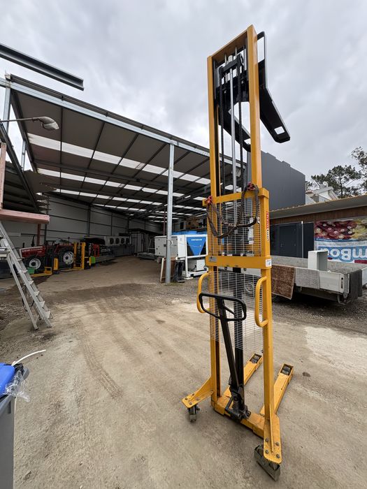 stacker manual 1000kg 2M