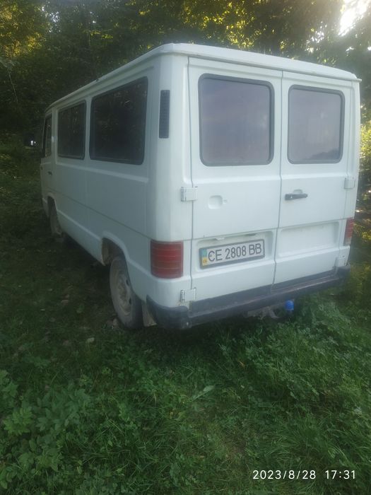 Продам Мерседес МВ 100