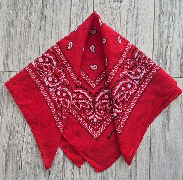Czerwona chusta bawełniana 100%