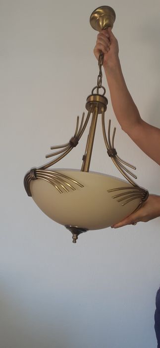 Candeeiro de teto e camiseiro