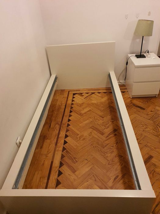 Cama IKEA Malm Individual (solteiro), com estrado