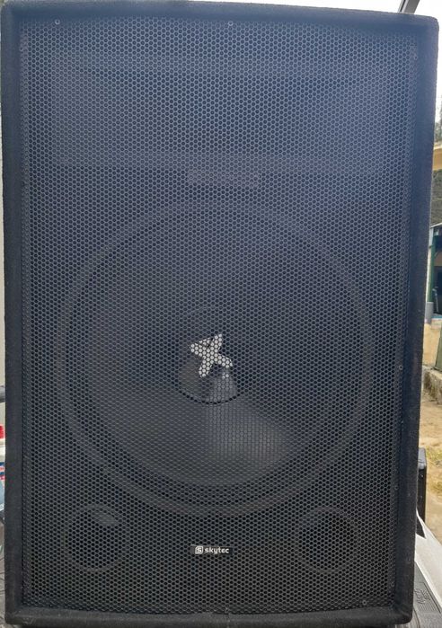 Colunas Skytec 800w RMS c/ amplificação