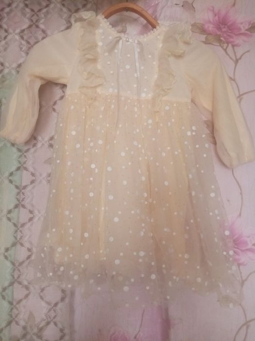 Речі на дівчинку