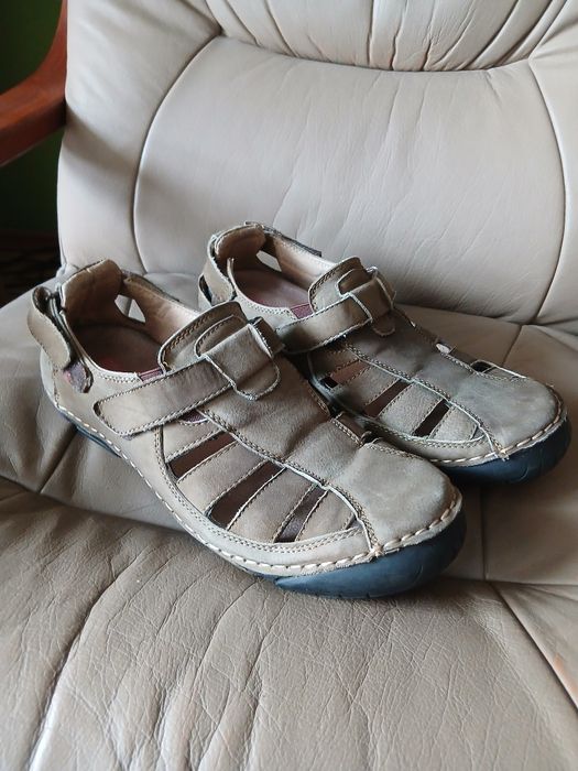 Ze skóry buty,sandały męskie Badoxx. Rozmiar 43.