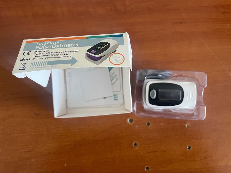 Pulsoksymetr napalcowy OLED C101A3