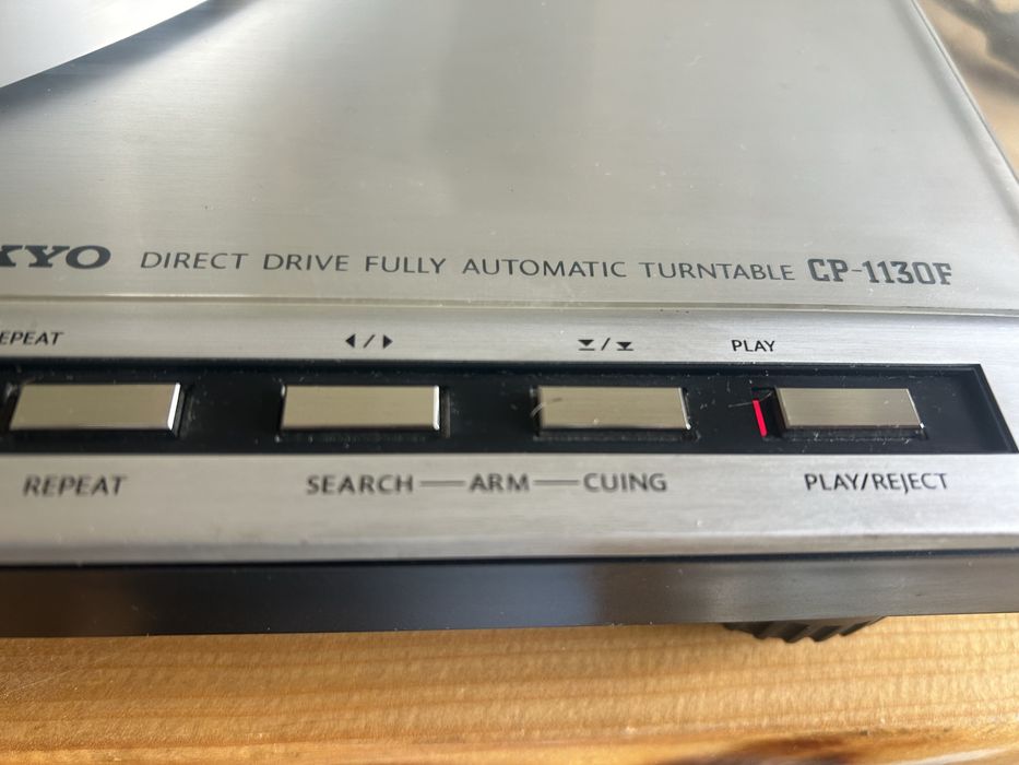 Gramofon Onkyo CP-1130F Polecam