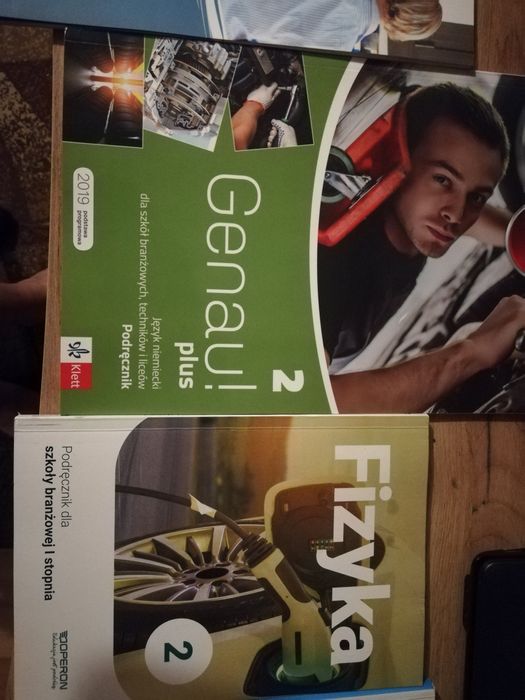 Sprzedam książki 2,3,brazowa