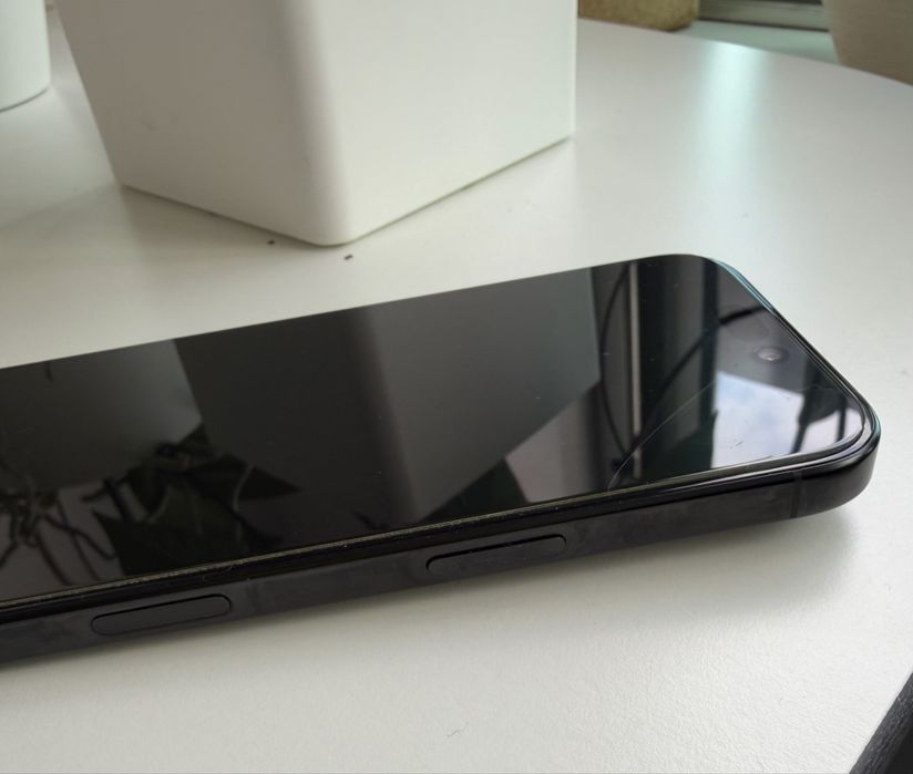 iPhone 16 Pro, Black Titanium, 256GB