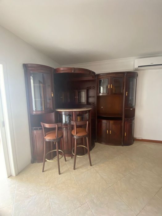 Bar movel com 2 cadeiras