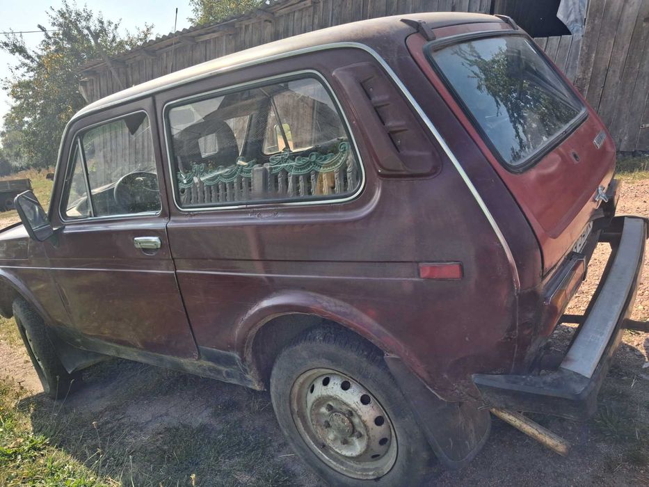 Автомобіль  Нива