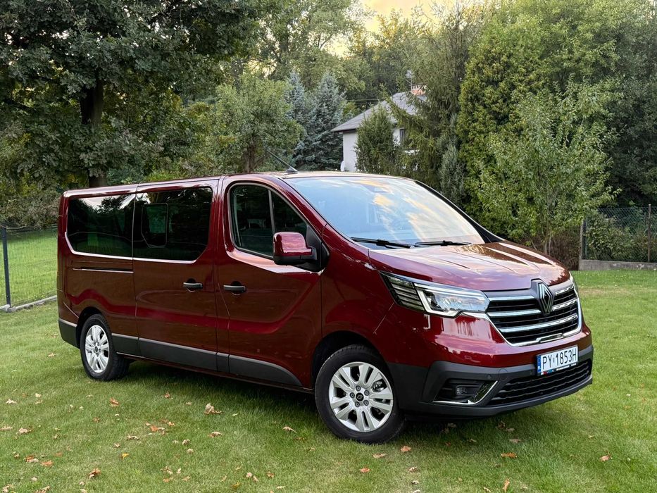 Wynajem Bus Renault Trafic 9 osób 2025 rok, LONG