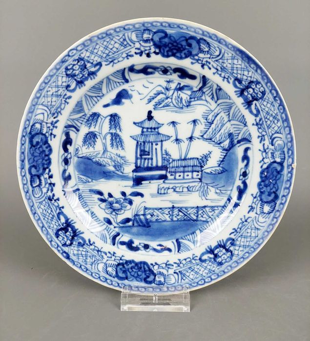 Excepcional prato porcelana da China Azul e branco, reinado Qianlong