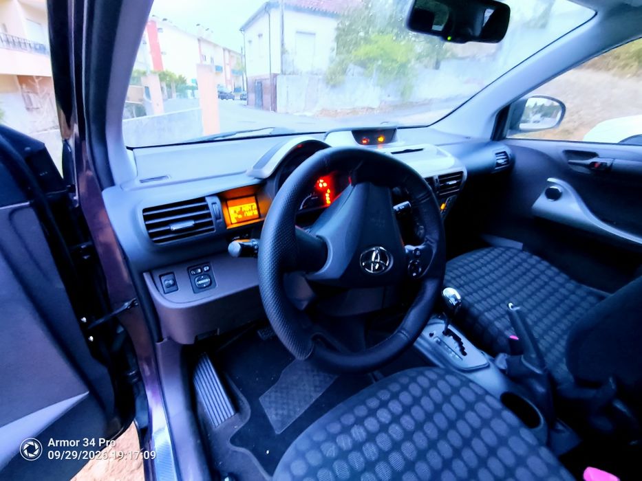 Toyota IQ impecável automático