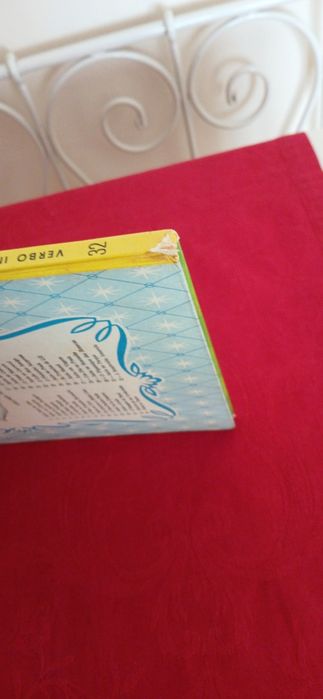 A Sombrinha Amarela da Verbo Infantil