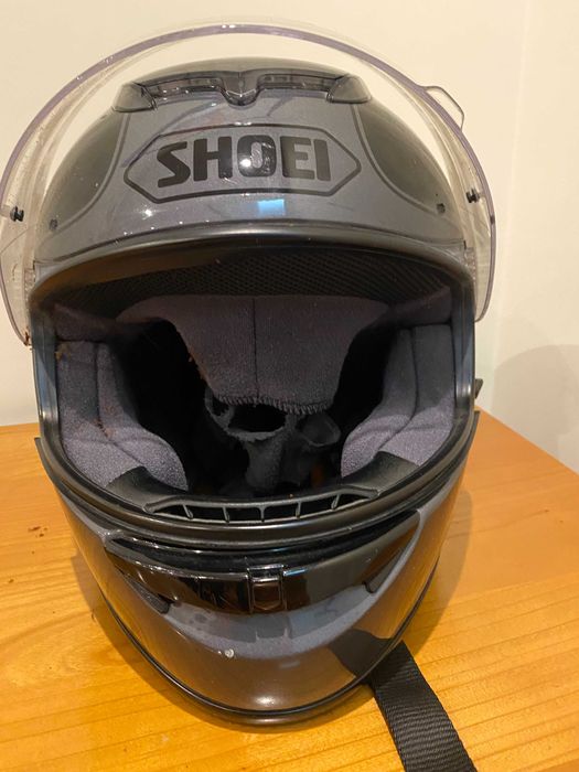 Capacete de mota "Shoei" com pelicula anti-embaciamento