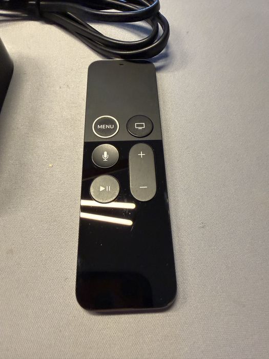 Apple TV HD (gen 4) 32Gb A1625 + Apple Siri Remote A1962