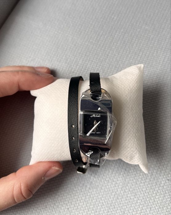 Годинник на руку в асортименті