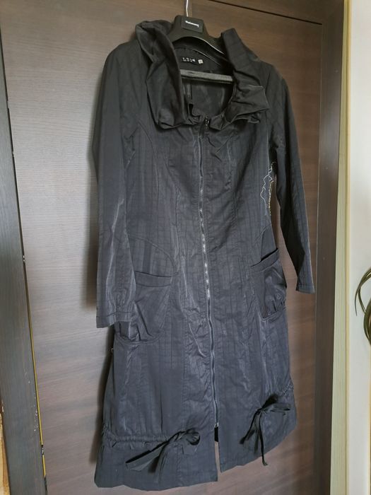 Плащ женский 48 разм. на весну