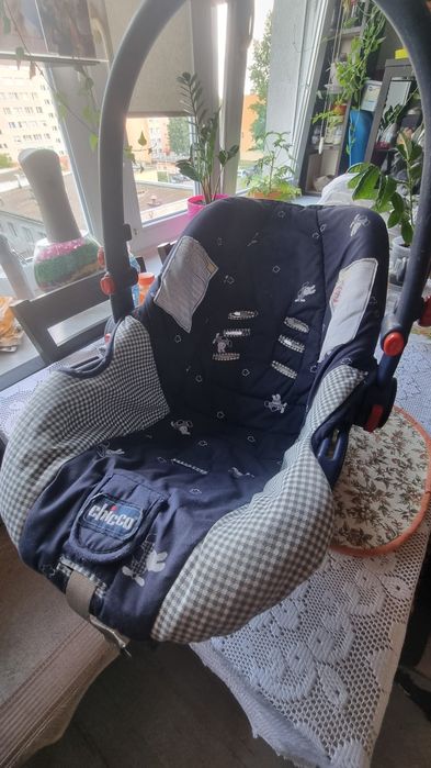 Fotelik nosidełko Chicco