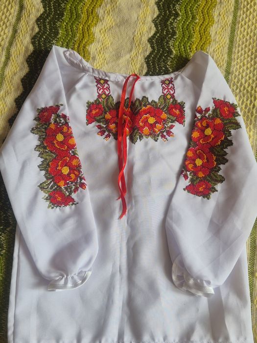 Вишиванка на дівчинку