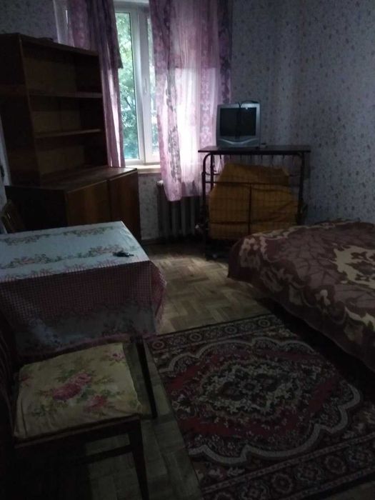 Сдам СВОЮ комнату для женщины. Район рынка Черемушки.