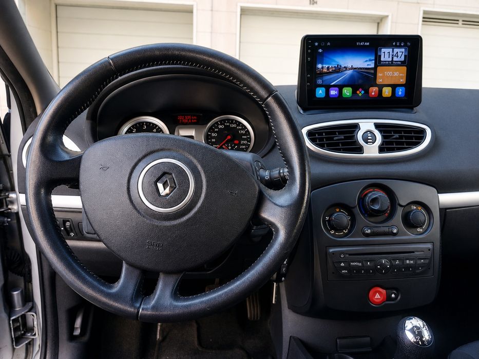 Renault Clio 1.5dci de 2010(Com Auto Rádio Android)