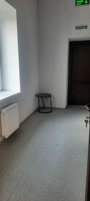 Оренда фасадні приміщення 18-132м Центр Звягель Шевченка,5/1 Терміново