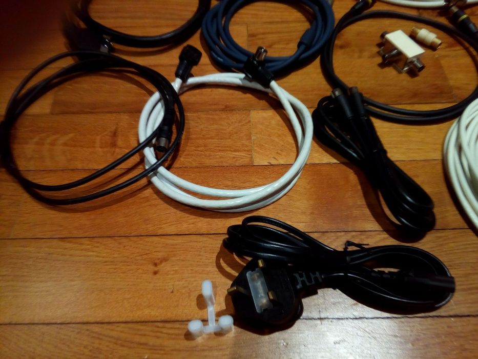 Coaxial and SCART Cables for TV64551972201474122