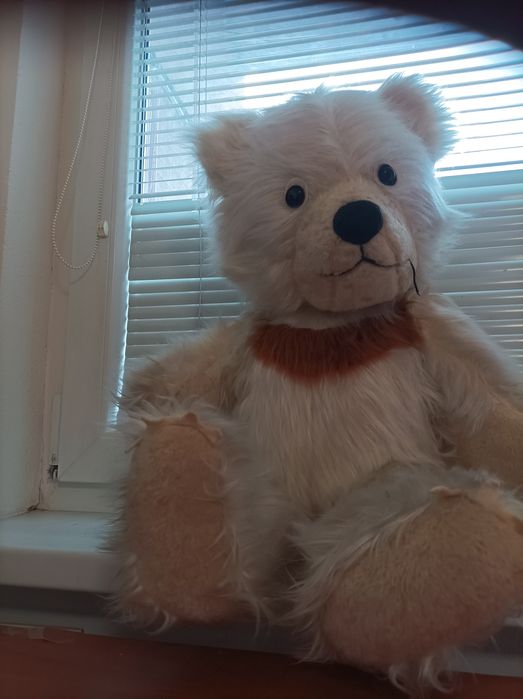 Медведь соломенный (солома). Сделано в ГДР. Высота 60 см.
ноги,руки,го