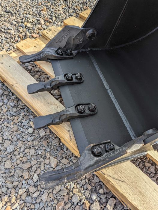 Łyżka 50cm do koparki 5–8 ton – Hardox 500, stal S355N, mocowania