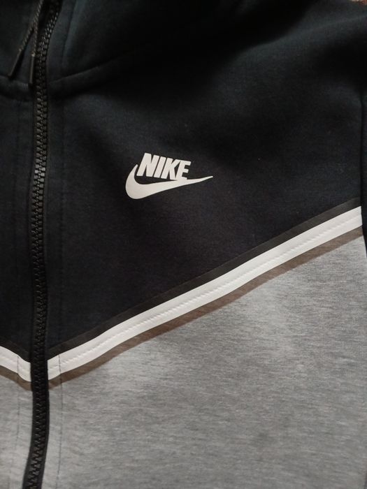 Nike Tech Fleece чоловічий чорний із сірим розмір М