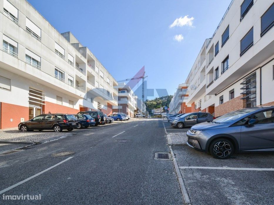 Excelente T2 de 2020 em Loures com Orientação Nascente/Poente e Var...